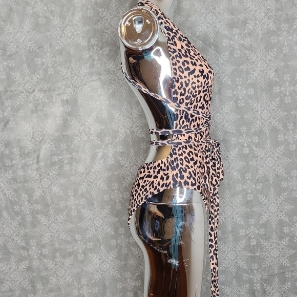 LEAPORD print one piece swimsuit - Picture 3 of 8